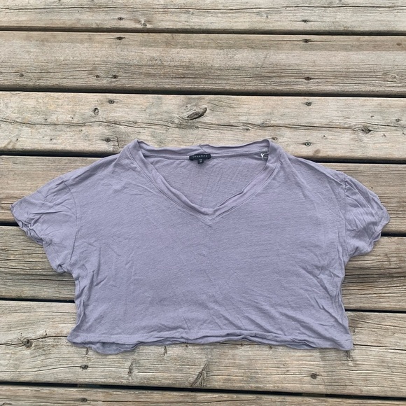 💙 Dynamite Lavender Cropped V-Neck T-Shirt | Size P/S - Picture 3 of 6